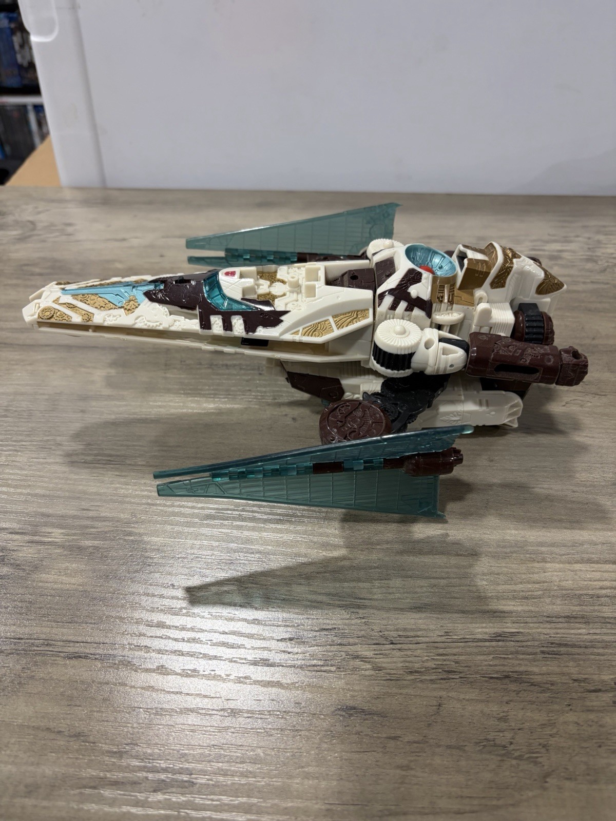 Hasbro Vector Prime Voyager Class Transformers Legacy United