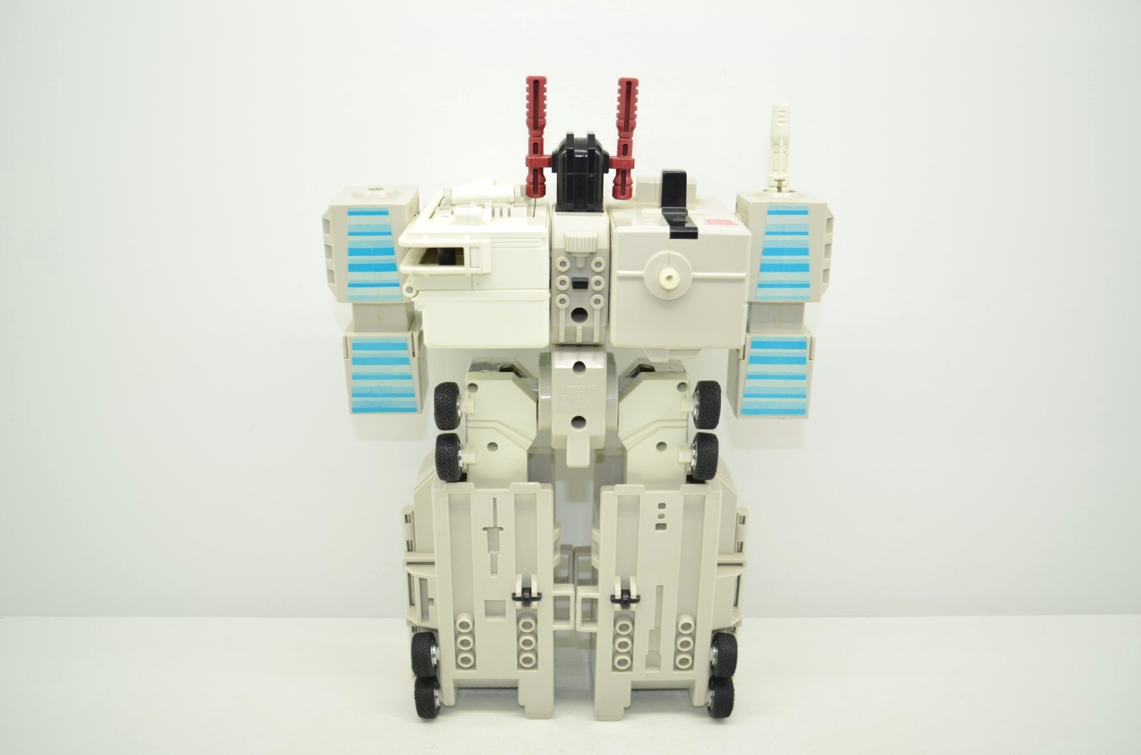 1985 Metroplex Transformers G1 Autobot Battle Station Rubber Tires Hasbro