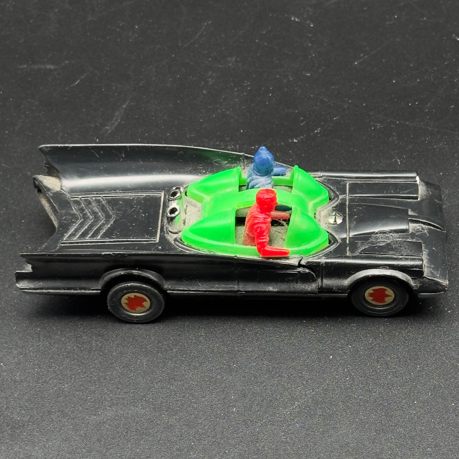 Vintage 1976 Azrak Hamway Batman&rsquo;s Batmobile with Batman Robin – Damage