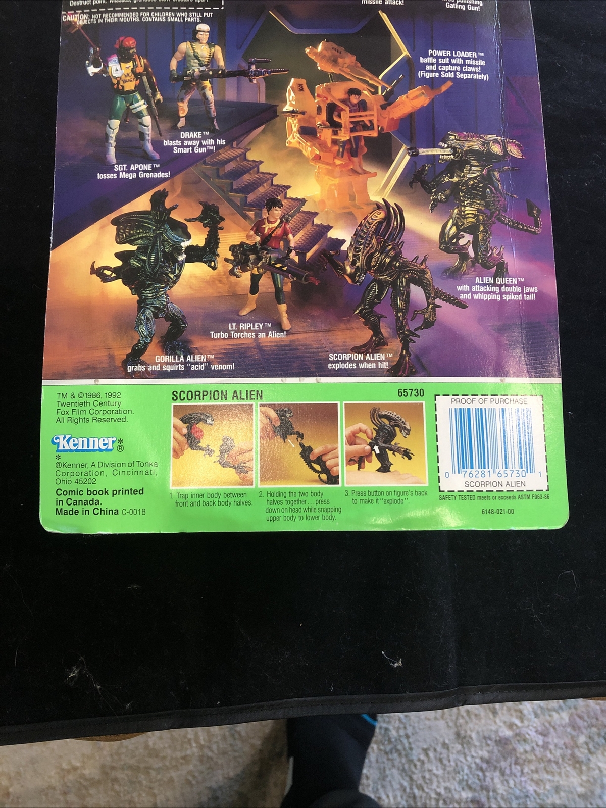 1992 SCORPION ALIEN WITH FACE HUGGER ACTION FIGURE. EXPLODES WHEN HIT!!!