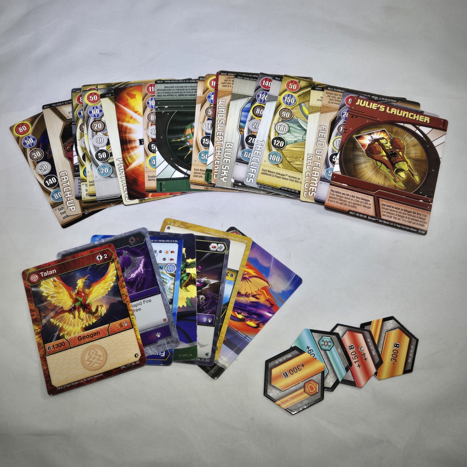 Vintage Bakugan Battle Brawlers Lot of 20 Figures with cards And Carry Case