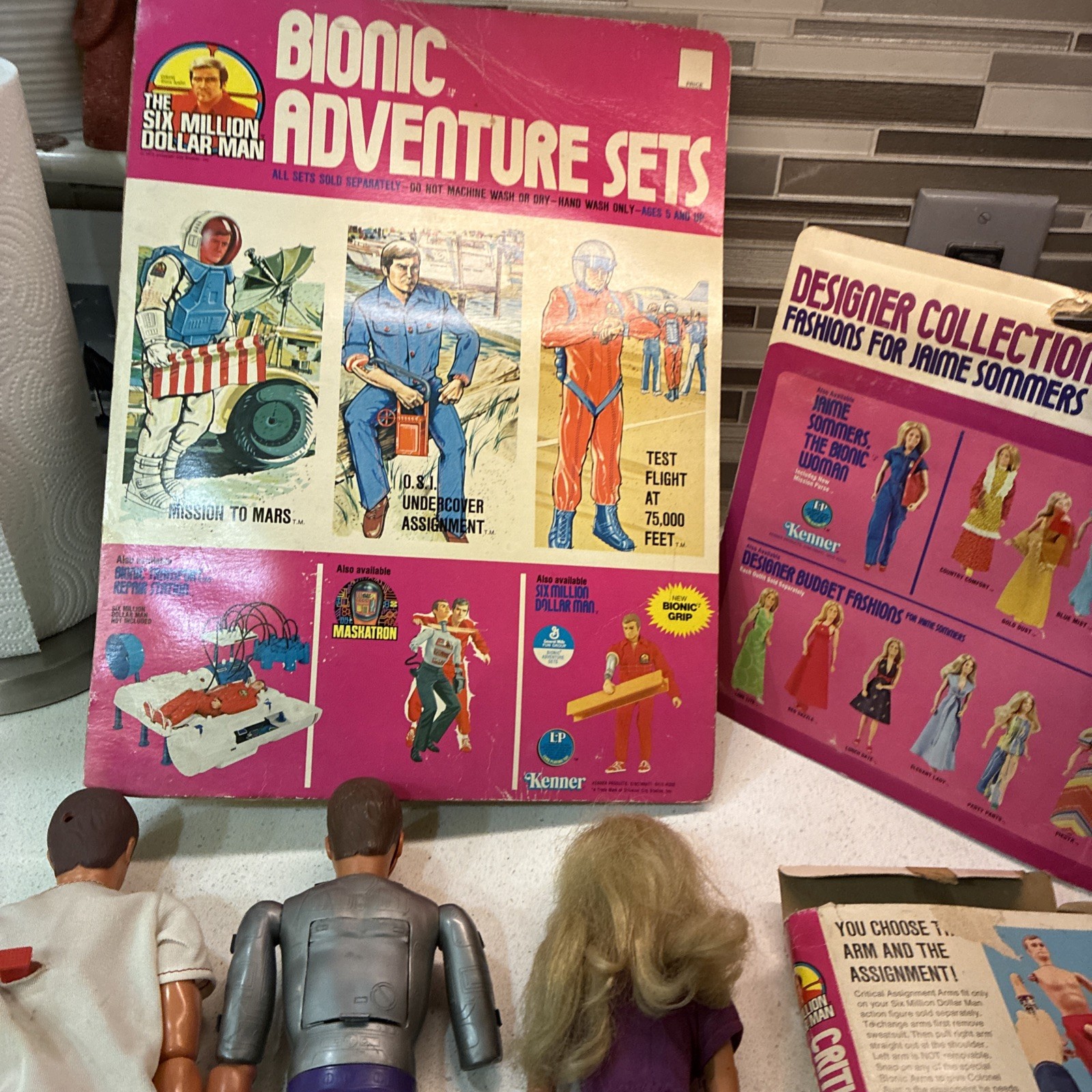 1973 Kenner Bionic Man, Bionic Woman & Maskatron, 2 Outfits, & Critical Arm IP