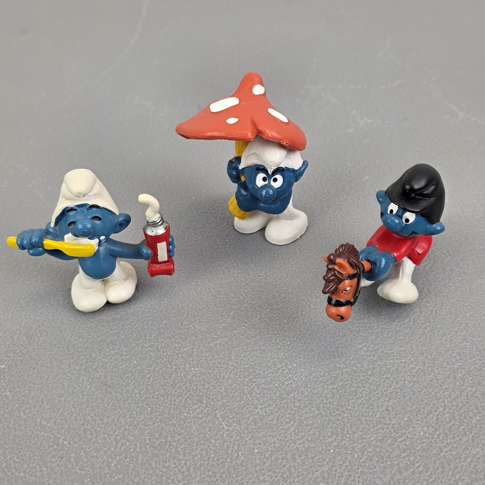 Vintage Schleich Smurfs Figures Lot of 3 Peyo 1979 Toothbrush Mushroom Hobby