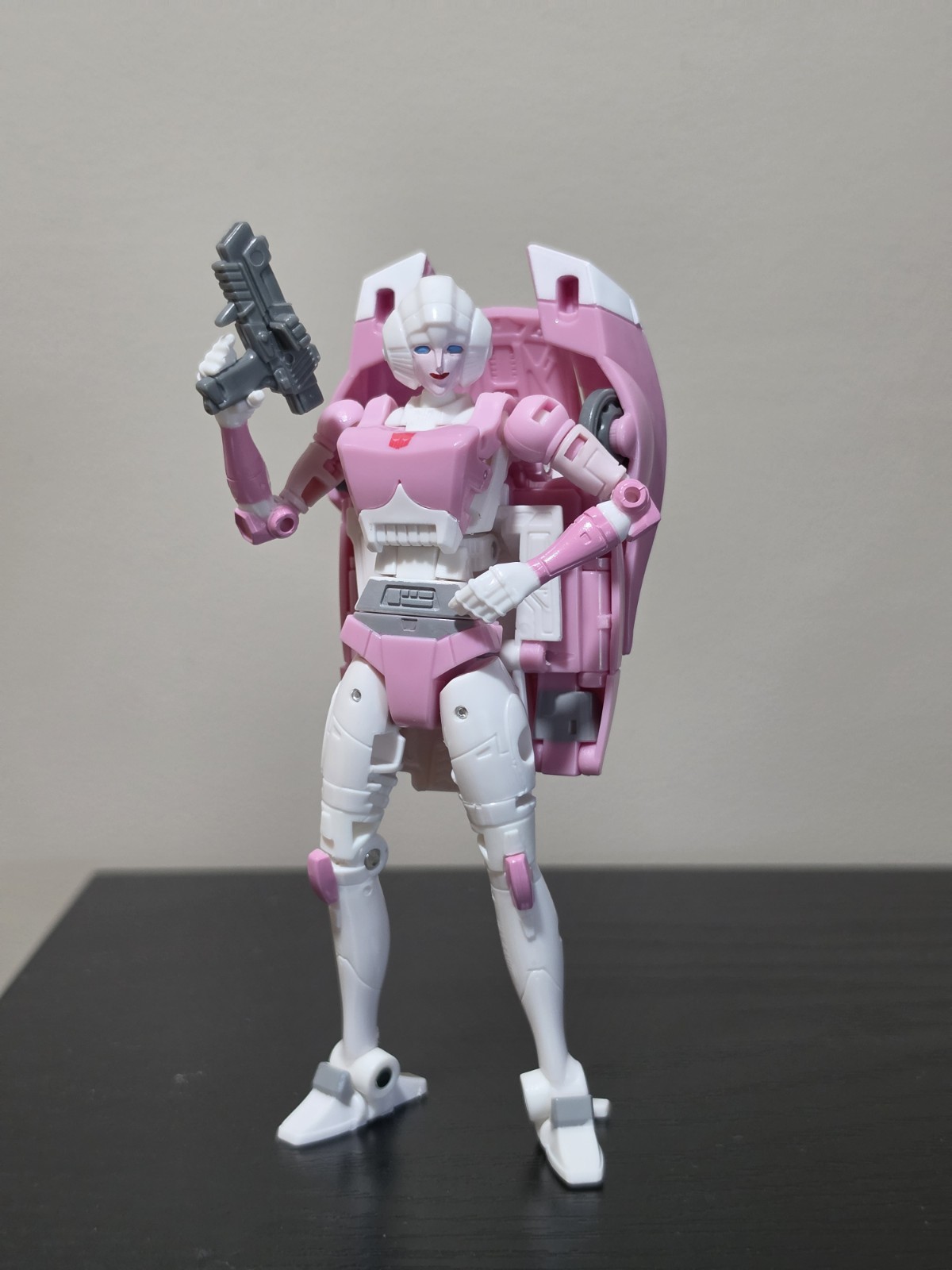 Transformers Studio Series 86-16 DELUXE CLASS ARCEE