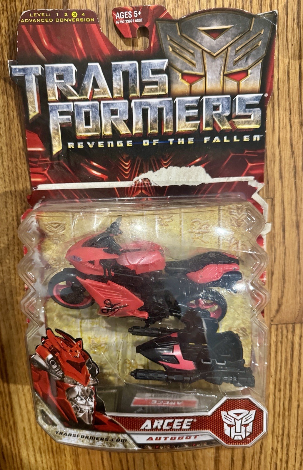 Transformers Revenge of the Fallen Deluxe Arcee Action Figure 2009 Box Damage