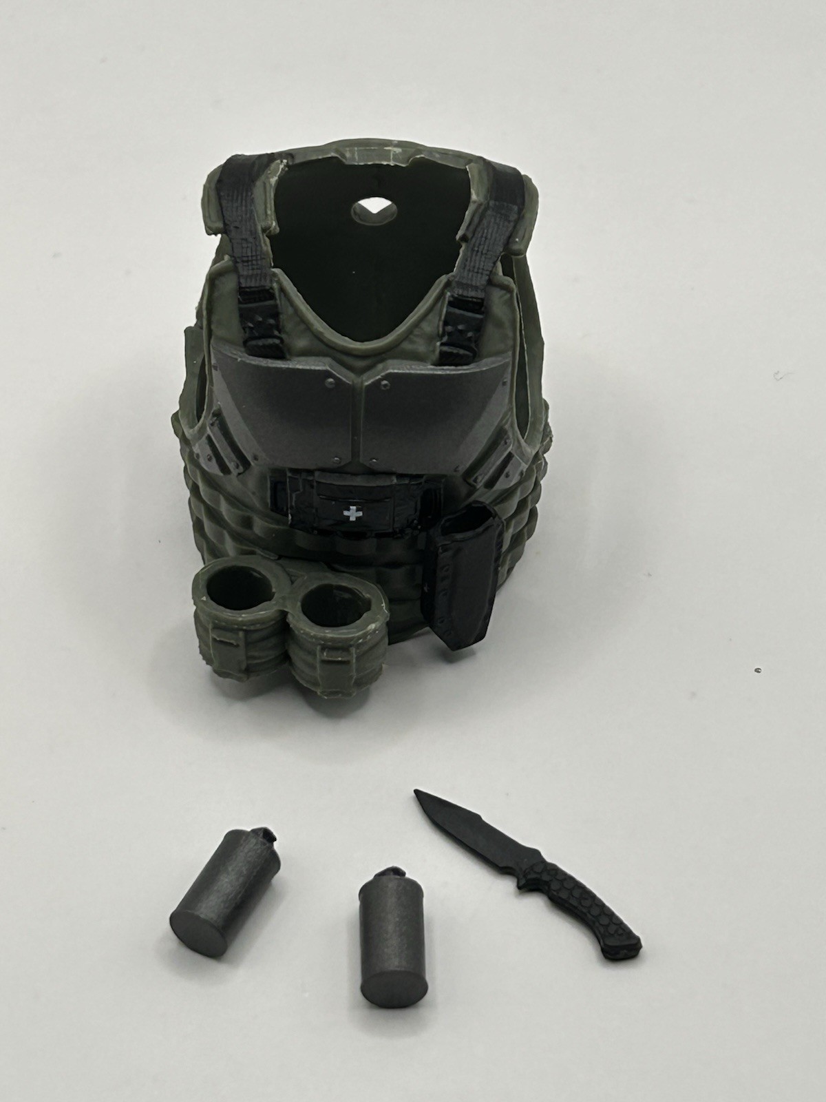 Valaverse Action Force Tactical Vest With Knife & Tear Gas (O) Fodder 1/12 Scale