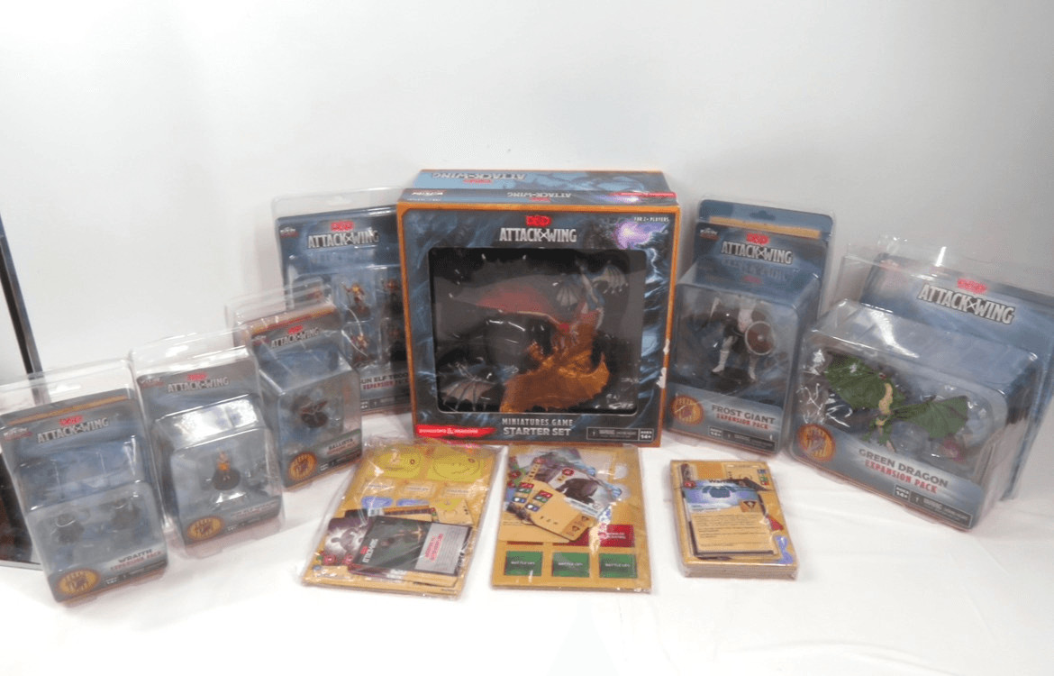 D&D Dungeons Dragons Attack Wing LOT Starter Set Dragon Frost Sun Elf Wraith