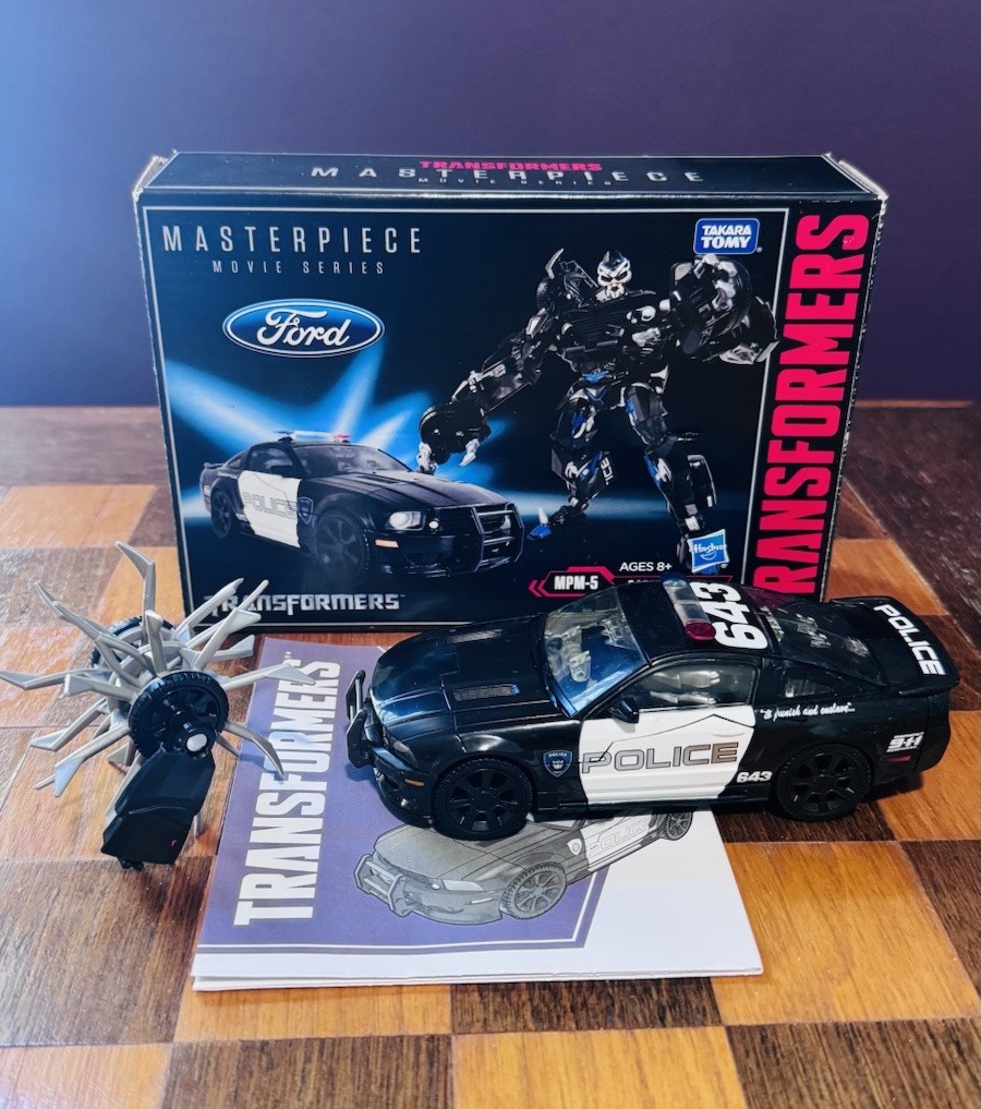 Transformers Masterpiece MPM-05 Barricade w/Box & Manual