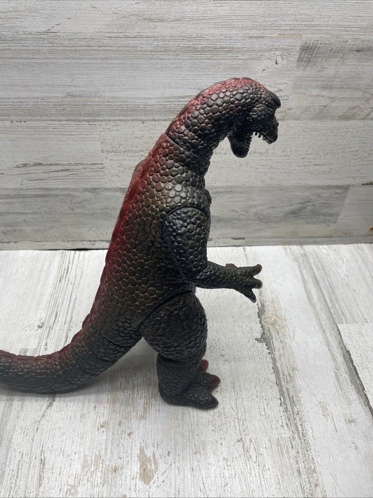 Vintage 80&rsquo;s Godzilla 14 inch Red Black Green Large Posable Dor Mei Poseable