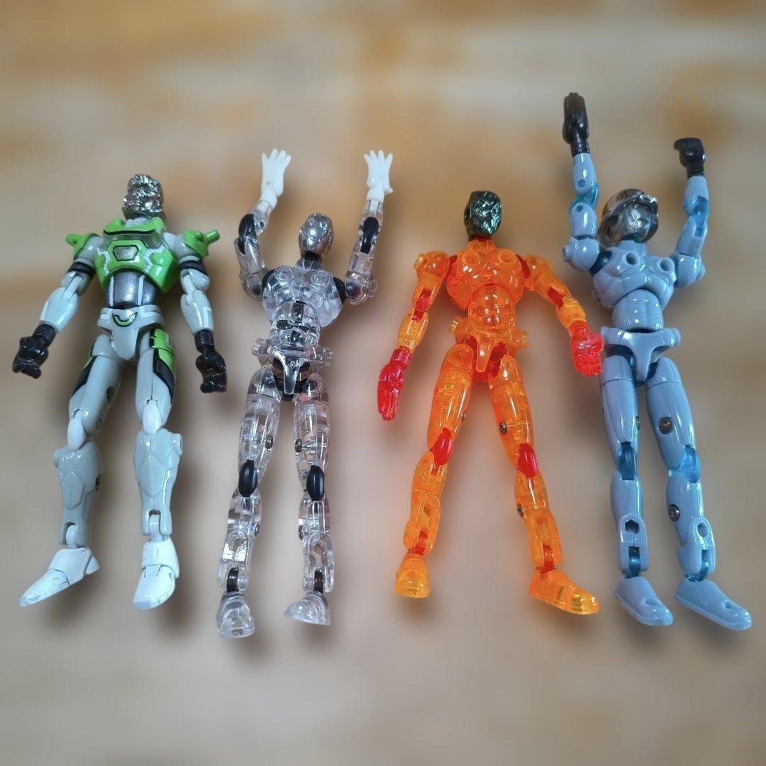 Microman Figure Set 4 Figures with 2 Pedestals Included