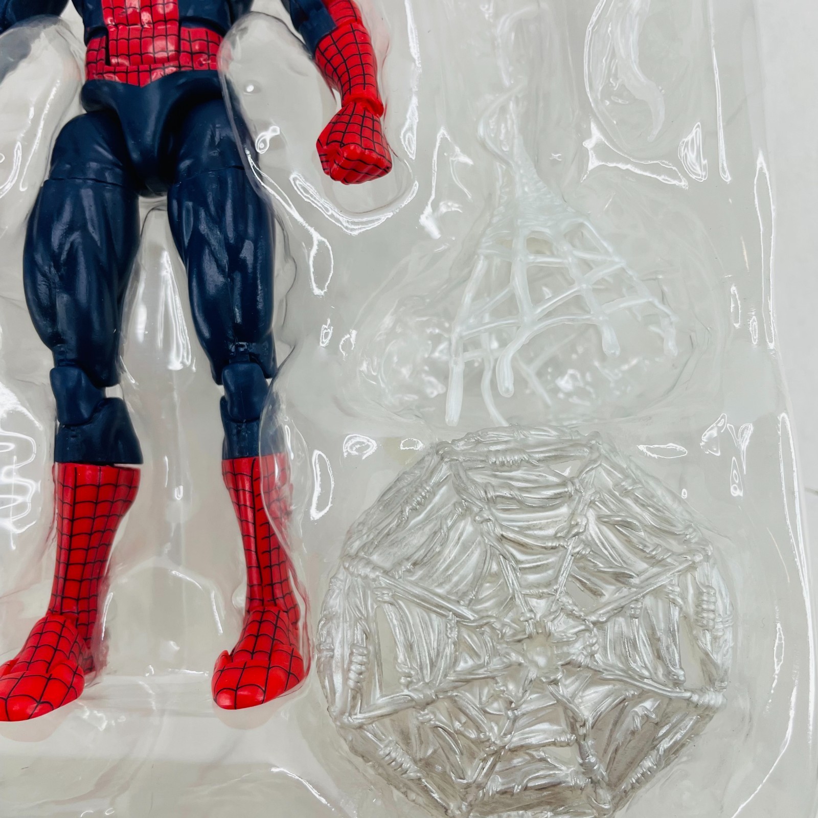 Marvel Legends Spider-Man Maximum Series w/Spider Web 5.5&Prime; Action Figure Toy