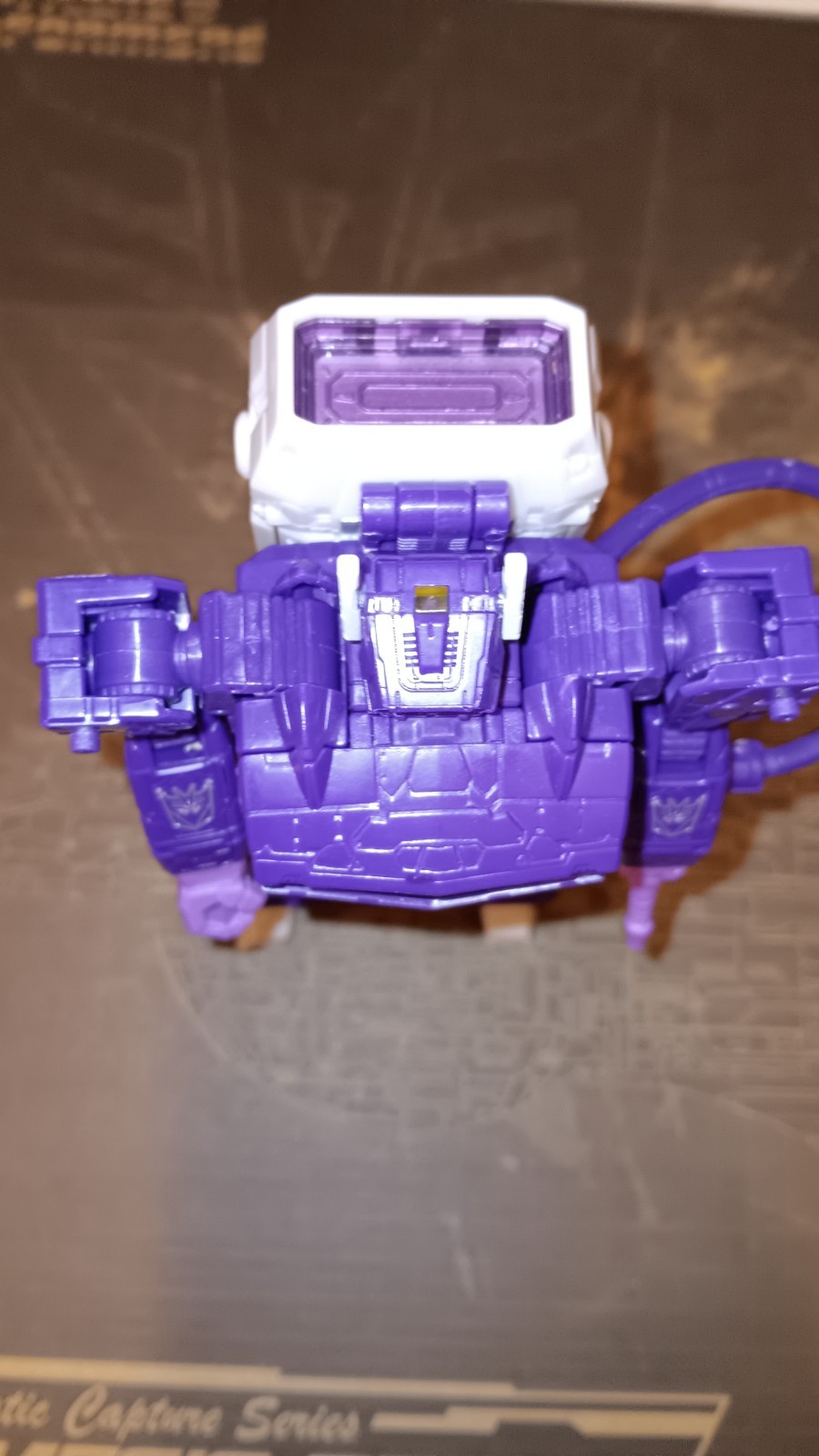Transformers Dramatic Capture Series SHOCKWAVE Loose Complete