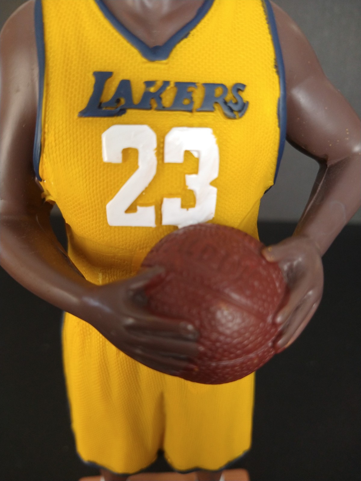 NBA SuperStar LeBron James Statue Figurine By Ganlai 10&Prime; Tall Los Angeles Lakers