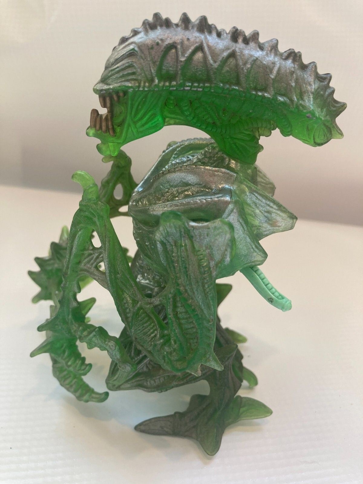 Alien Rhino Xenomorph 1993 Kenner Figure clichers move with levers in back