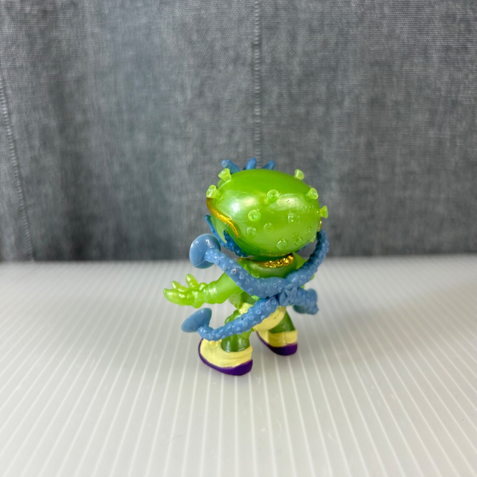 Treasure X Green Alien 2&Prime; Inch Action Figure Moose Enterprise
