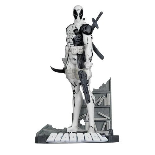 Marvel Deadpool The New Mutants #98 Line Art 1:10 Scale Posed Figure with Scene