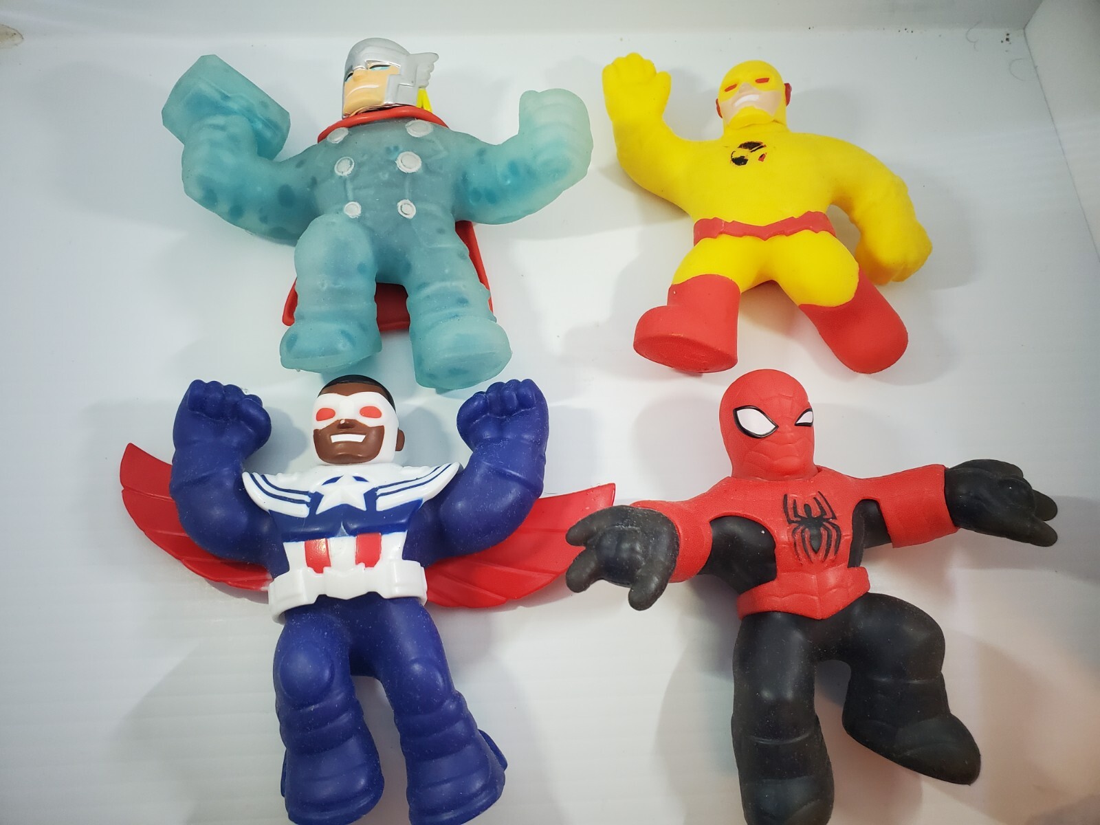 Marvel Super Hero Squad Lot of 4 Figures Spiderman Falcon Flash Thor – Toy