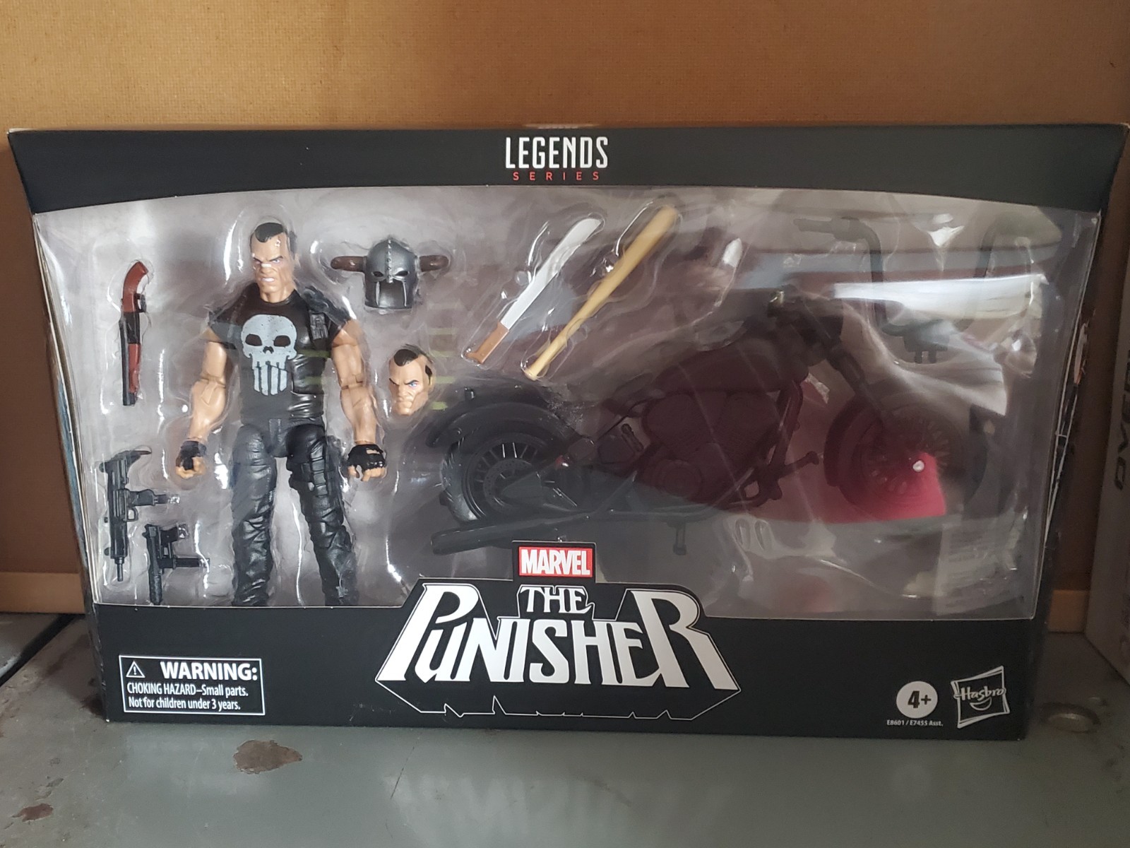 Hasbro Marvel Legends The Punisher 6&Prime; Scale Action Figure w/ Motorcycle NIB