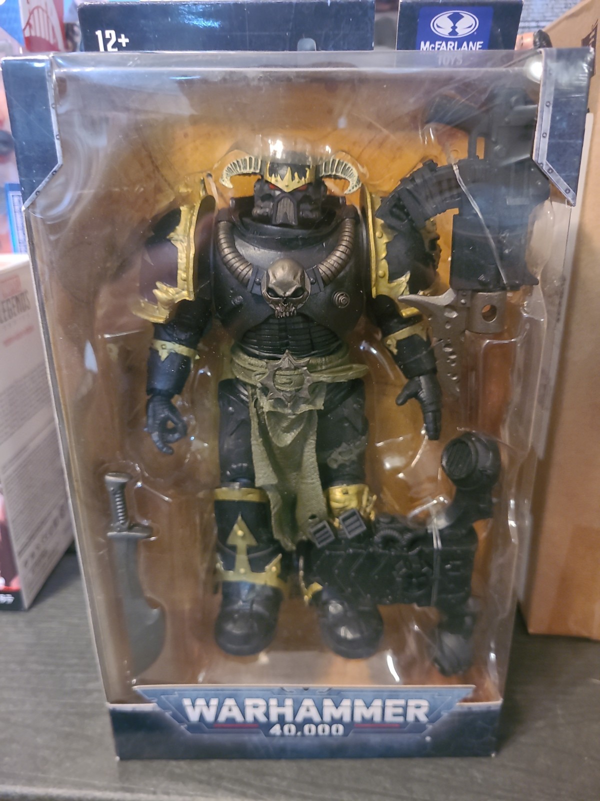 McFarlane Toys Warhammer 40,000 Chaos Space Marine 7 in Figure SEALED EB#55037