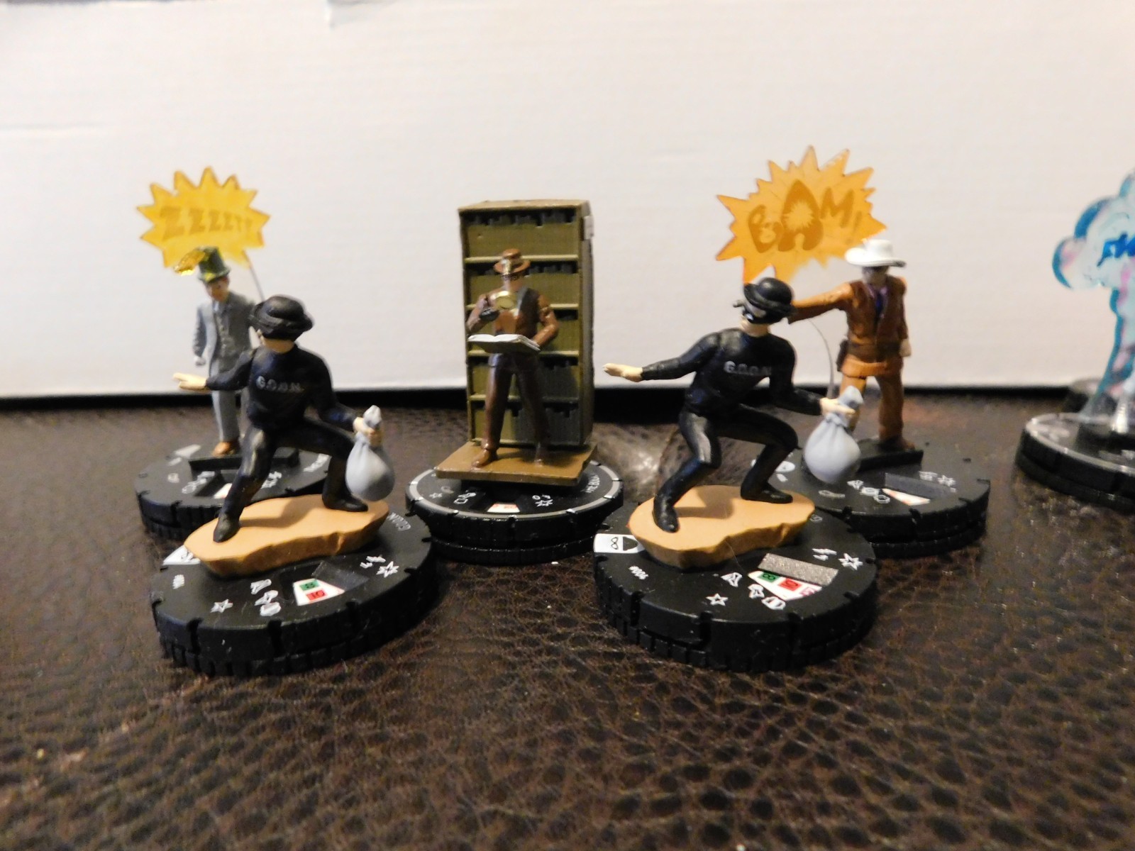 DC Comic Book Figures gaming Heroclix Batman66/Mobile RPG Lot of 23 Gravity Feed