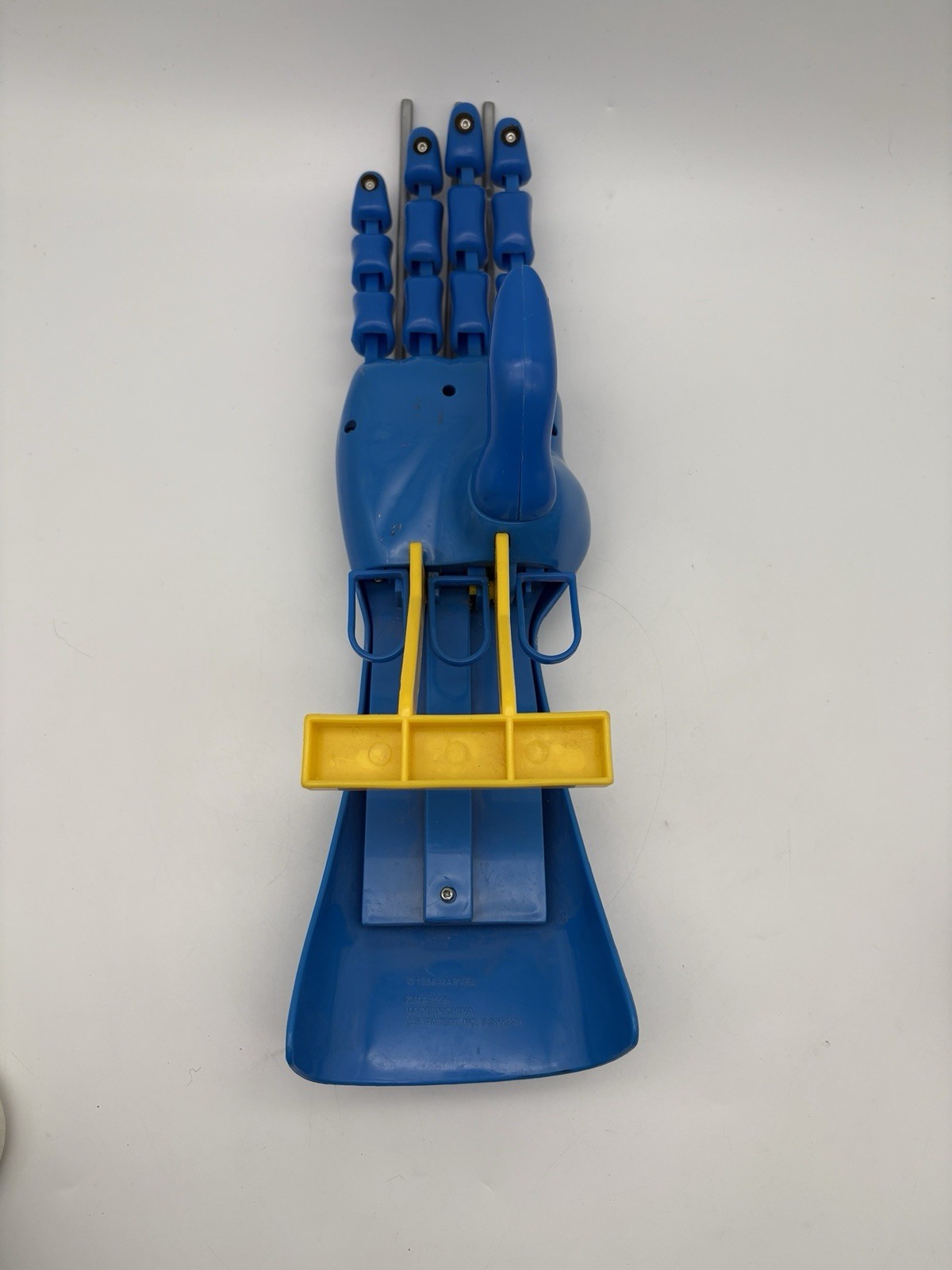 Marvel Studios X-Men &rsquo;97 Wolverine Slash Action Claw Role Play Toy, Super Hero