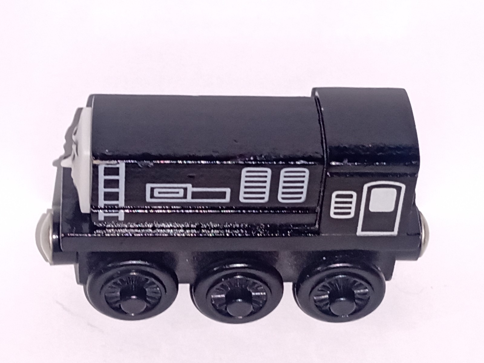 THOMAS & FRIENDS WOODEN RAILWAY~DEVIOUS DIESEL~2000 BRITT ALLCROFT (VERY NICE)