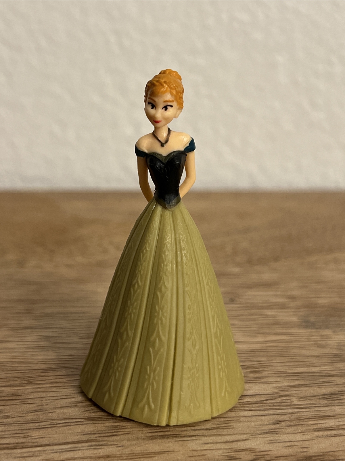 Anna Green Dress Frozen Disney 3” Action Figure Pvc Toy