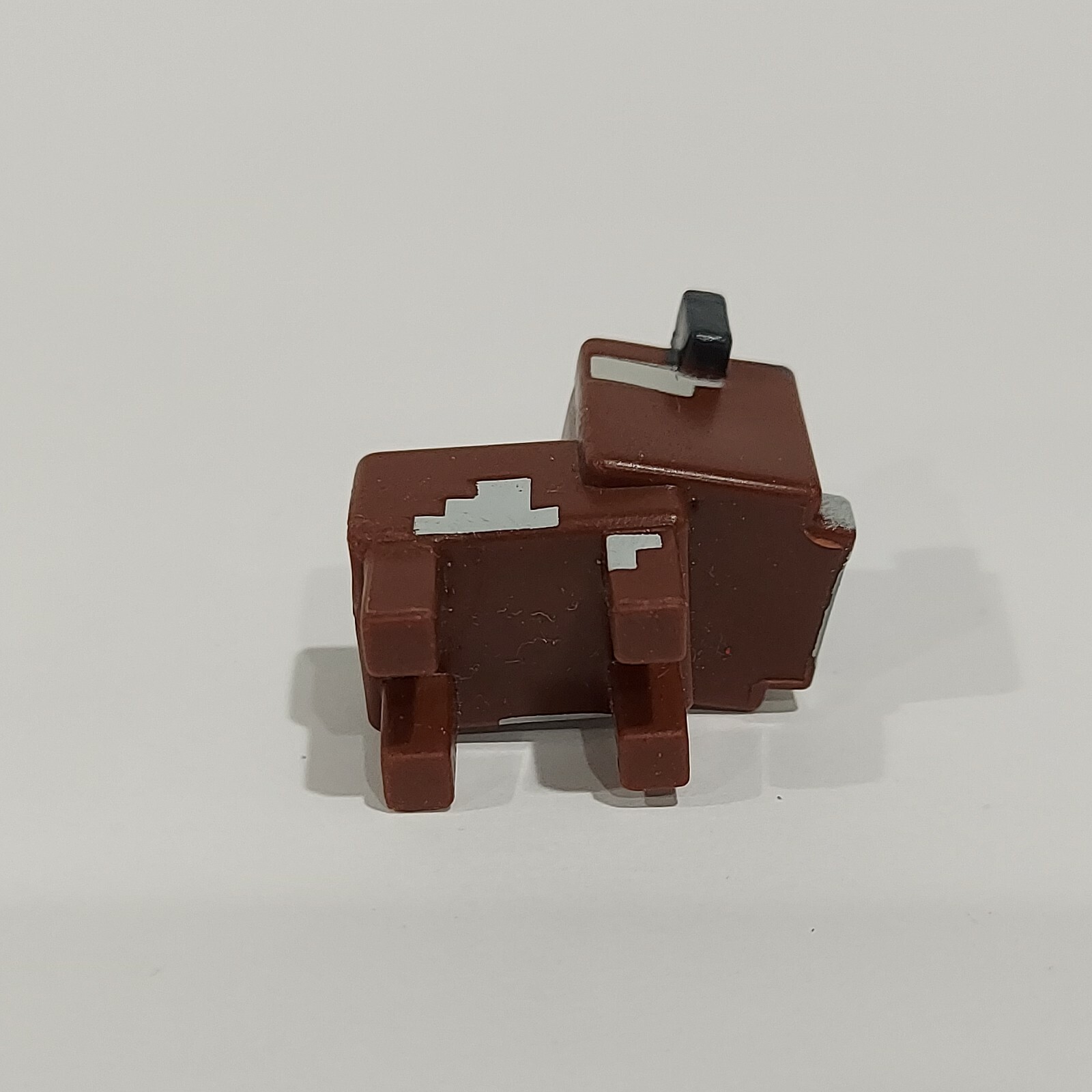 Minecraft Mini-Figures 1&Prime; Brown Cow Grass Series Action Figure Mojang