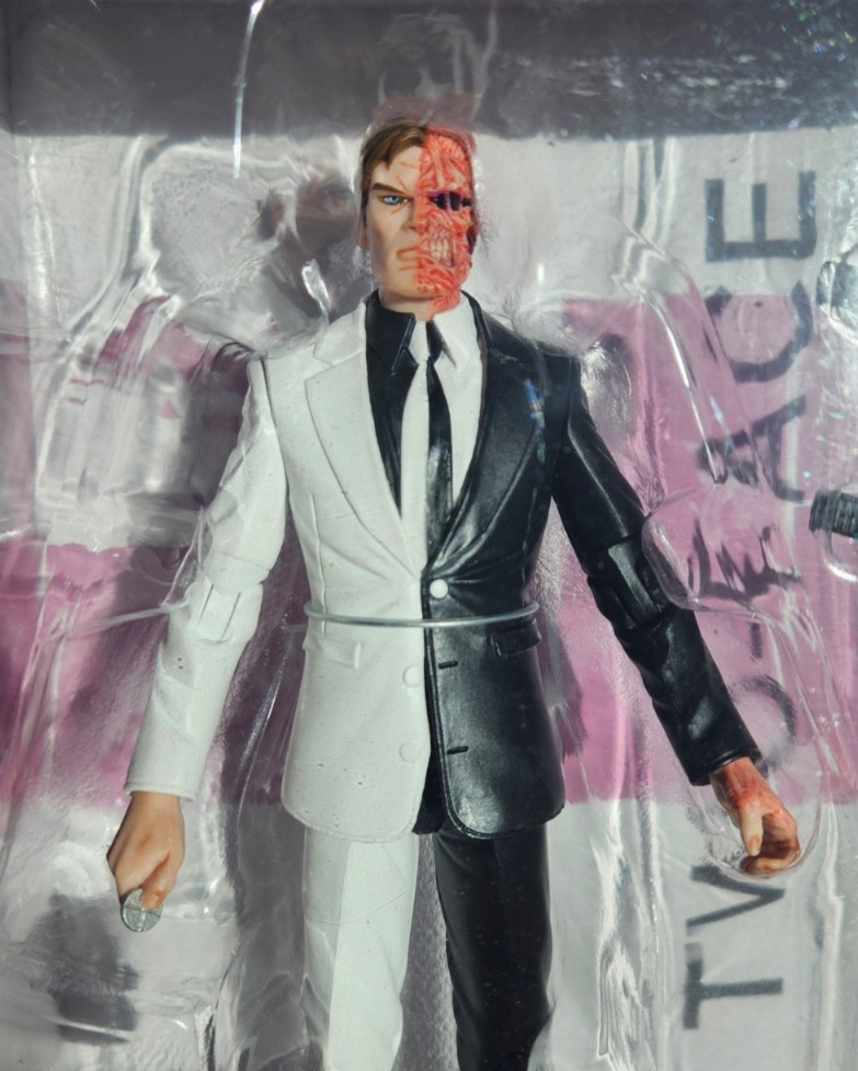 DC Comics Designer Series TWO-FACE by Greg Capullo (DC Collectibles 2014)