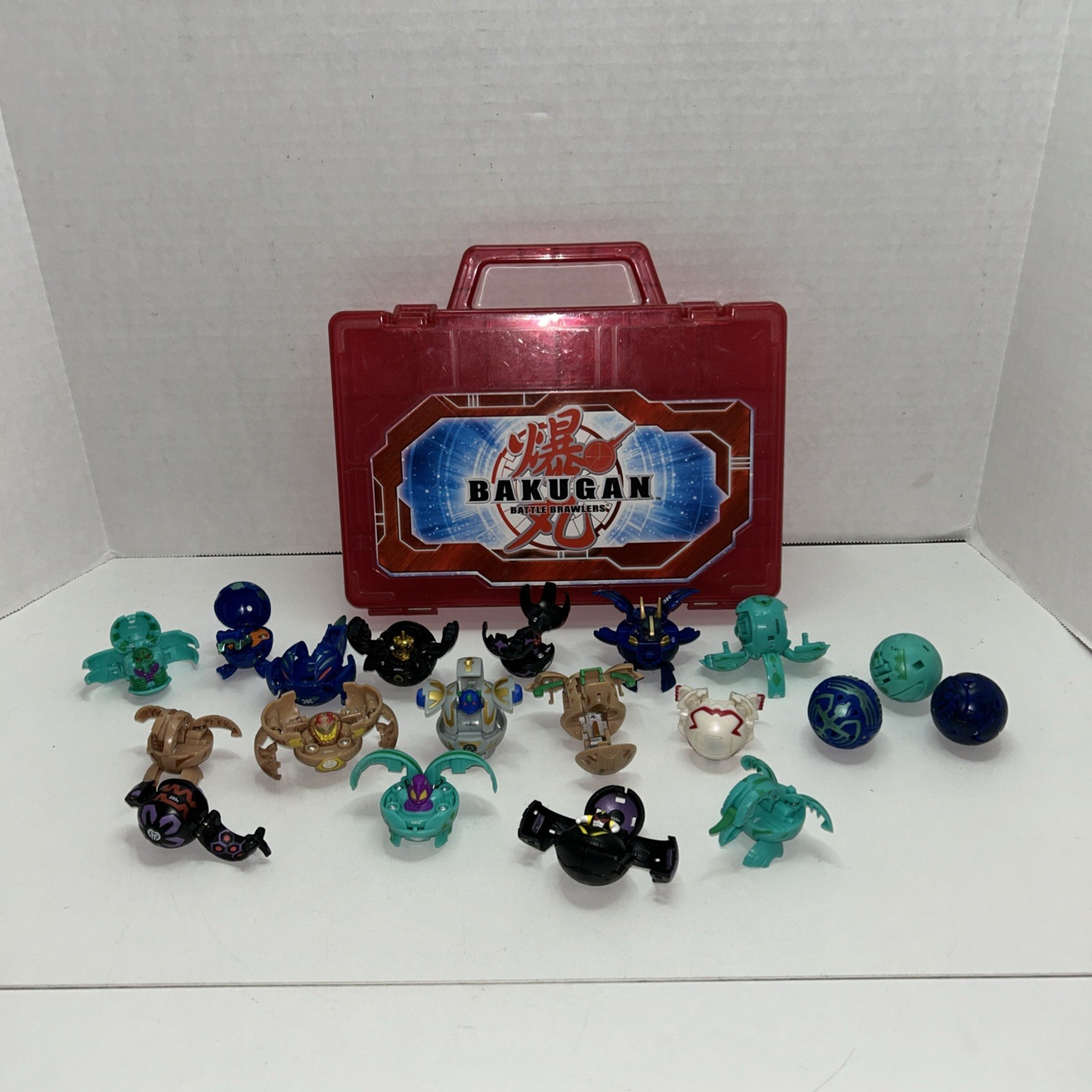Bakugan Battle Brawlers Lot Of 19 With Red Plastic Case – No Cards