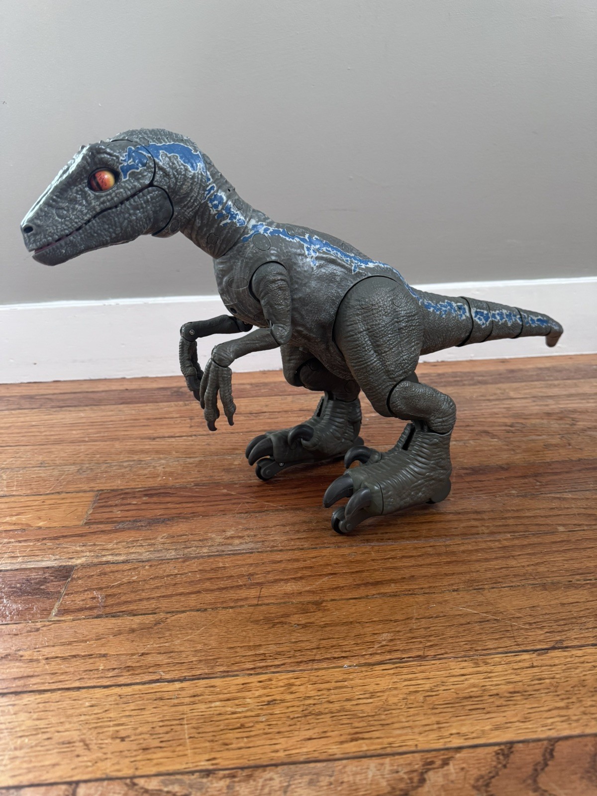 Jurassic World Alpha Training Blue Velociraptor No Remote No Charger Not Tested