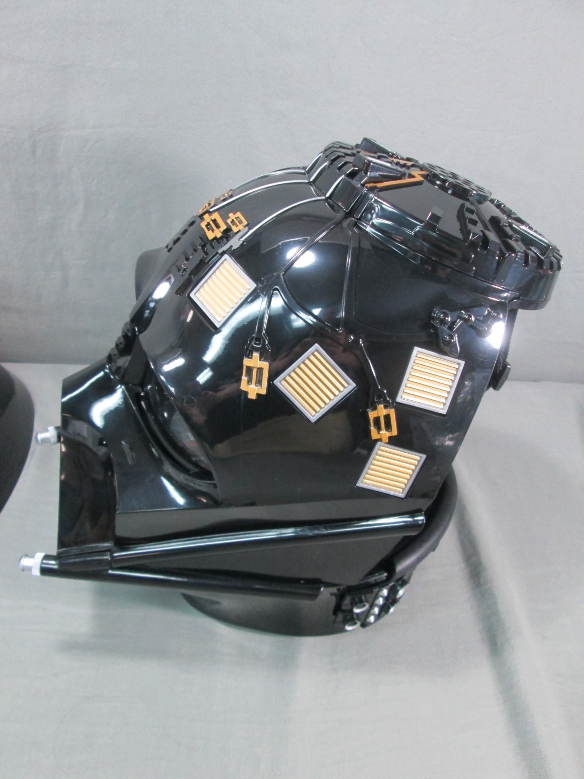 Star Wars Darth Vader PREMIUM ELECTRONIC HELMET Prop Replica Black Series 2017