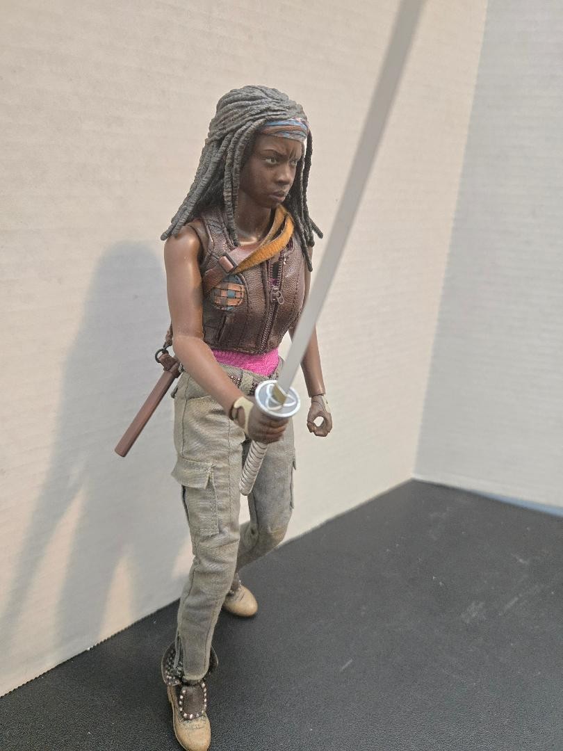 CUSTOM Redman – The Walking Dead – MICHONNE 1/6 Scale Figure. Great figure!