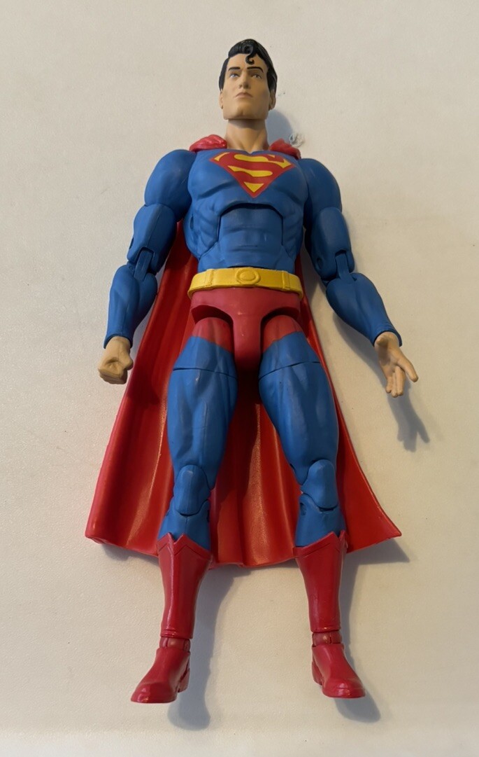 DC Collectibles DC Essentials – Superman #5 20 Years Loose Figure