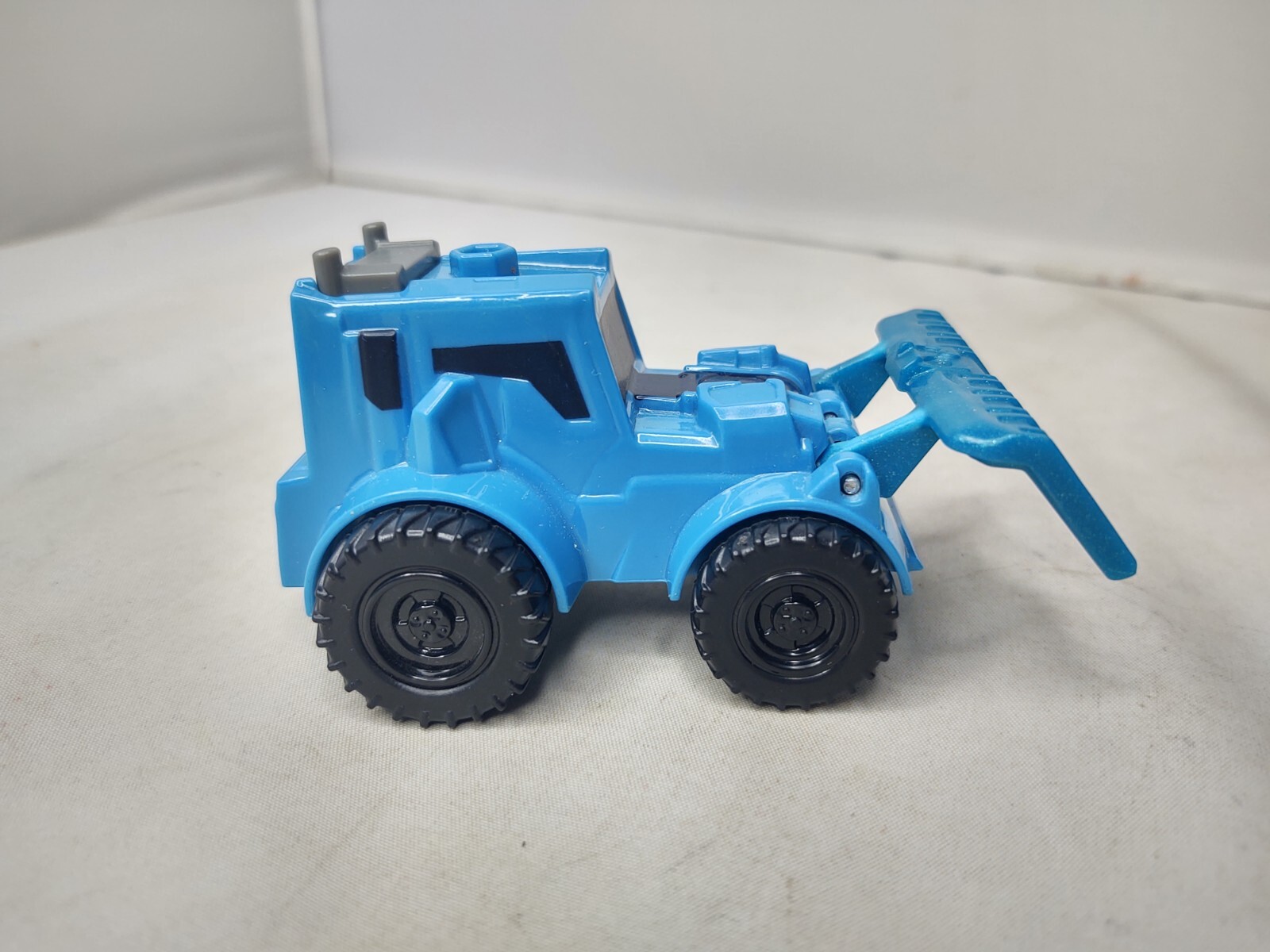 2016 Transformers Blue Bulldozer Figure Figurine McDonald&rsquo;s Happy Meal Toy Car
