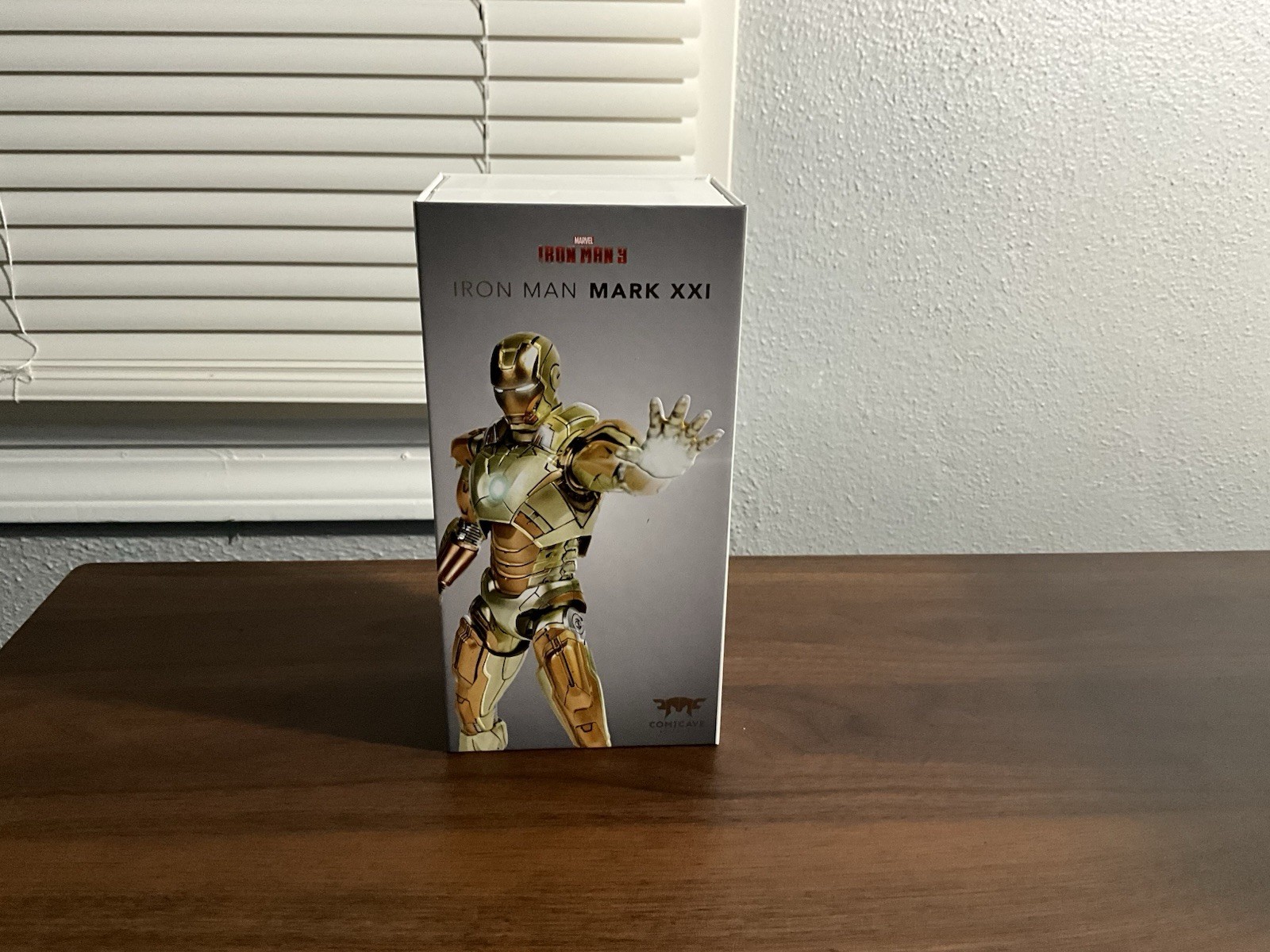 Comicave Iron Man MARK XXI Mark21 MK21 Alloy Diecast Action Figure Led Toys 1/12