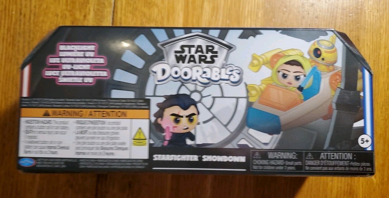 Star Wars Doorables Starfighter Showdown, Collectible 1.5&Prime; Blacklight Figures
