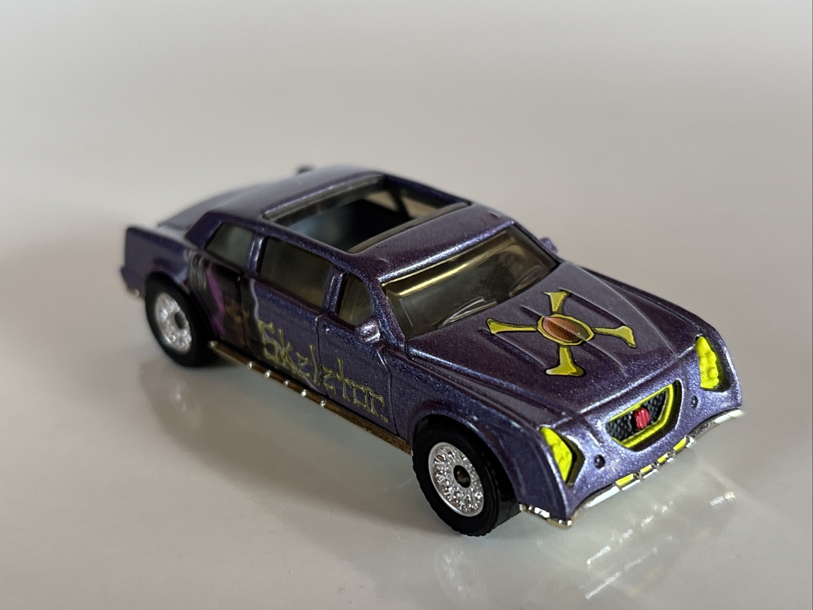2001 Matchbox M.O.T.U Skeletor Limousine Diecast Toy Vehicle