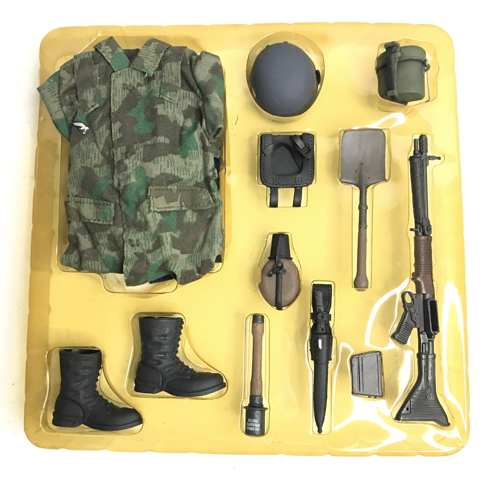 21st Century Toys Ultimate Soldier Accessories Parts Guns Shoes War Gear READ