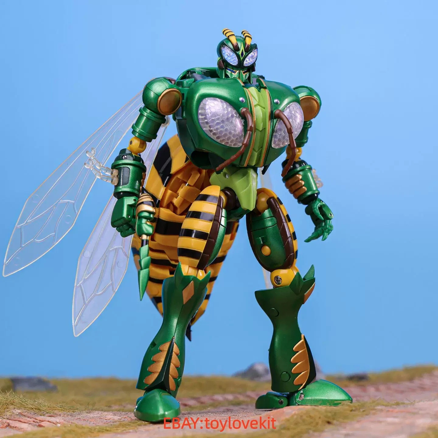 Robot Toys RT-D02 Transforms BW Beedrill Waspinator Action Figure STOCK 6.5&Prime;