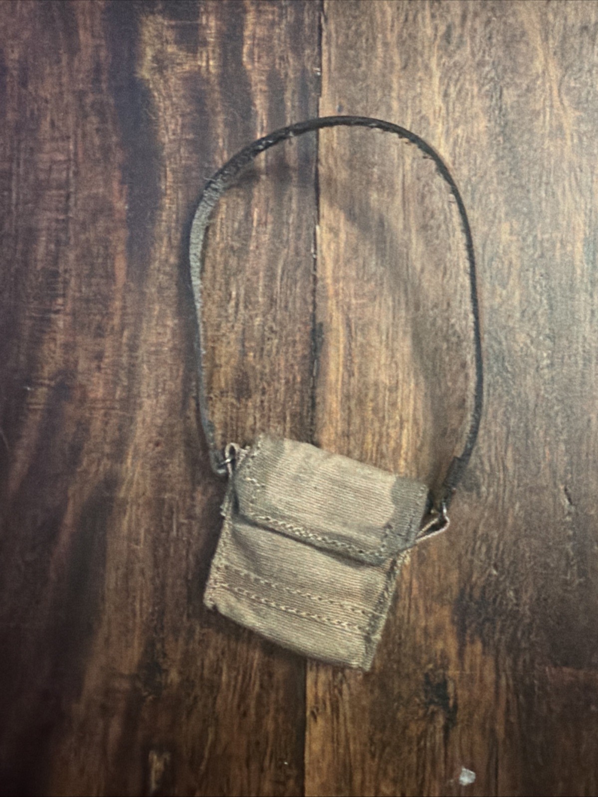 Mezco One:12 Indiana Jones – SATCHEL 1/12 Scale Soft Goods