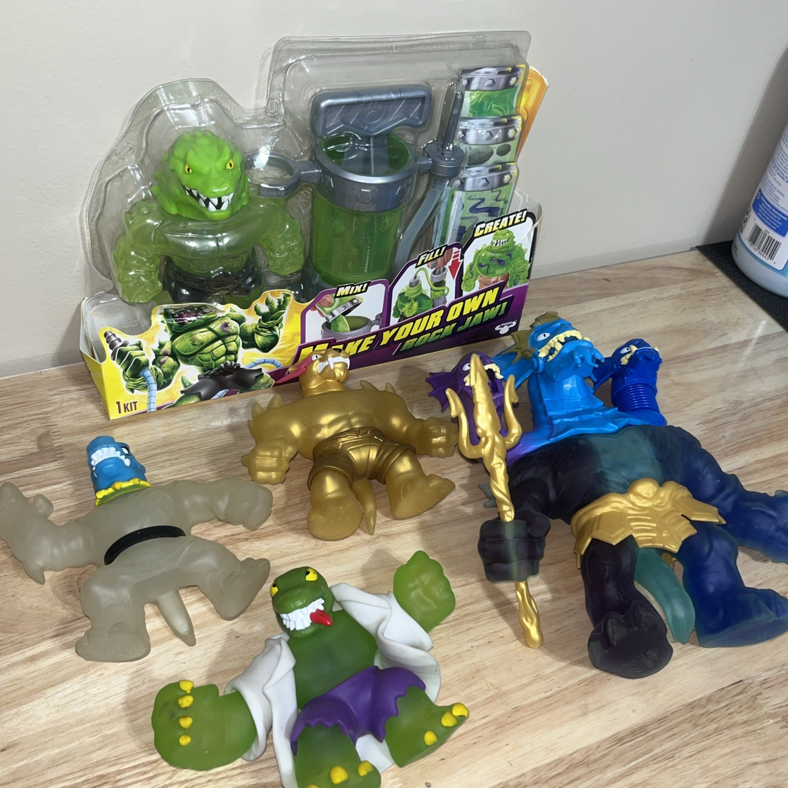 Goo Jit Zu lot Of 5 One Sealed Rare Stretch Liquid Filled Figures