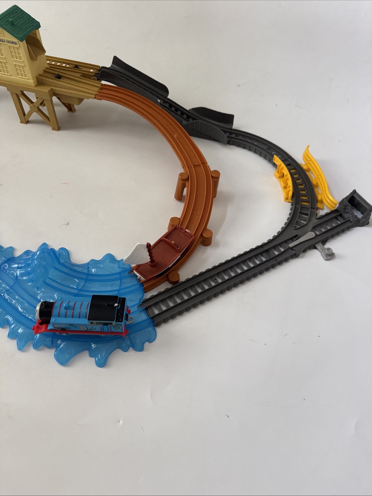 Thomas Trackmaster Treasure Chase Set Train Track Lot Motorized w/Instructions