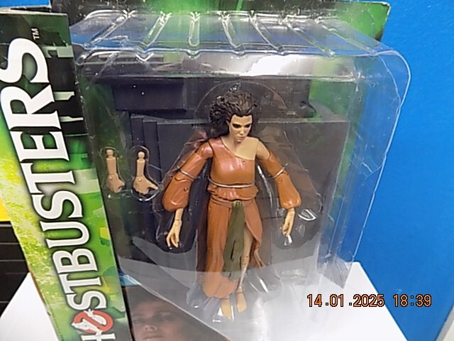 GHOSTBUSTERS DANA BARRETT Diamond Select Deluxe Action Figure New In Box