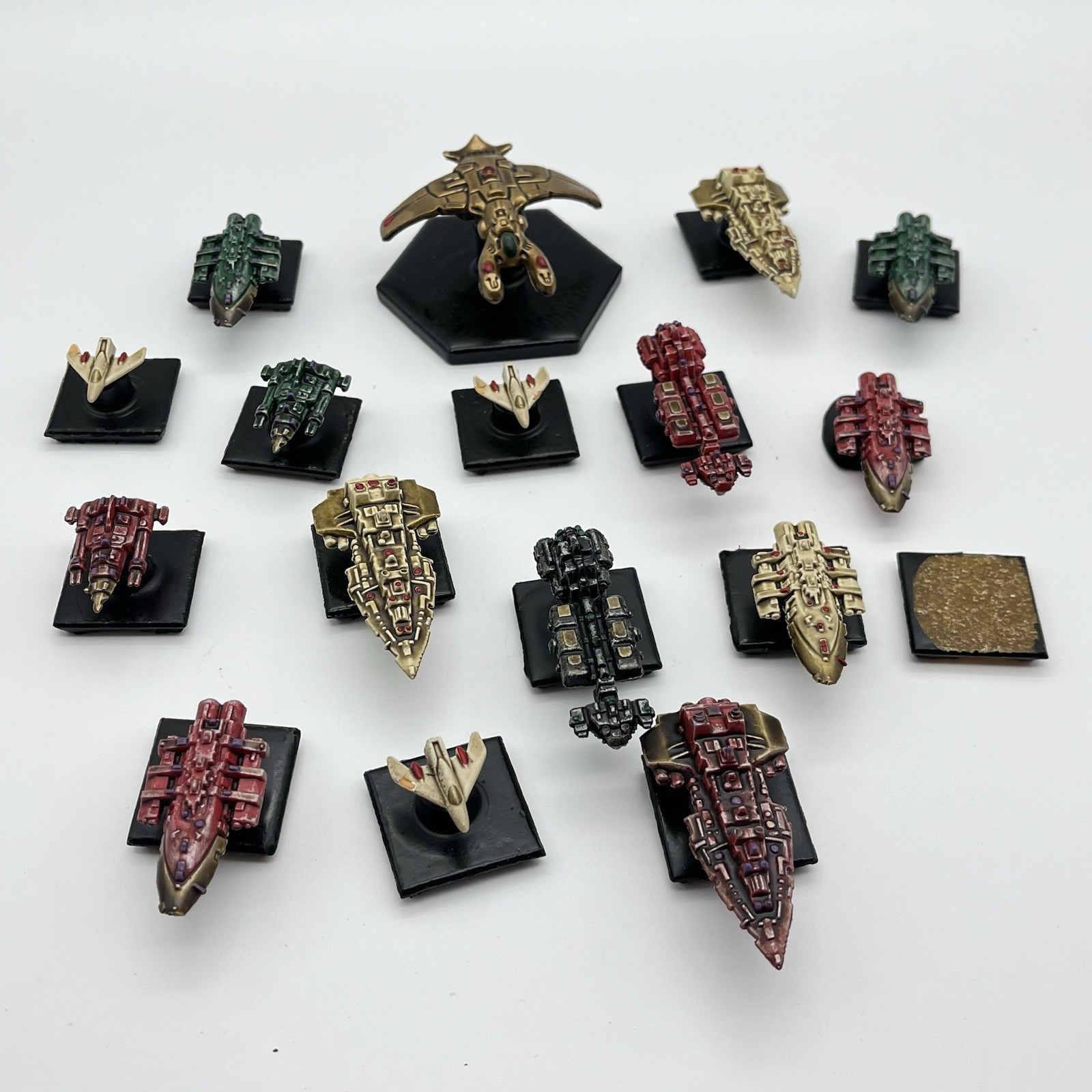 Misc Mini Spaceship Figurines War Games Tabletop Unknown Mystery