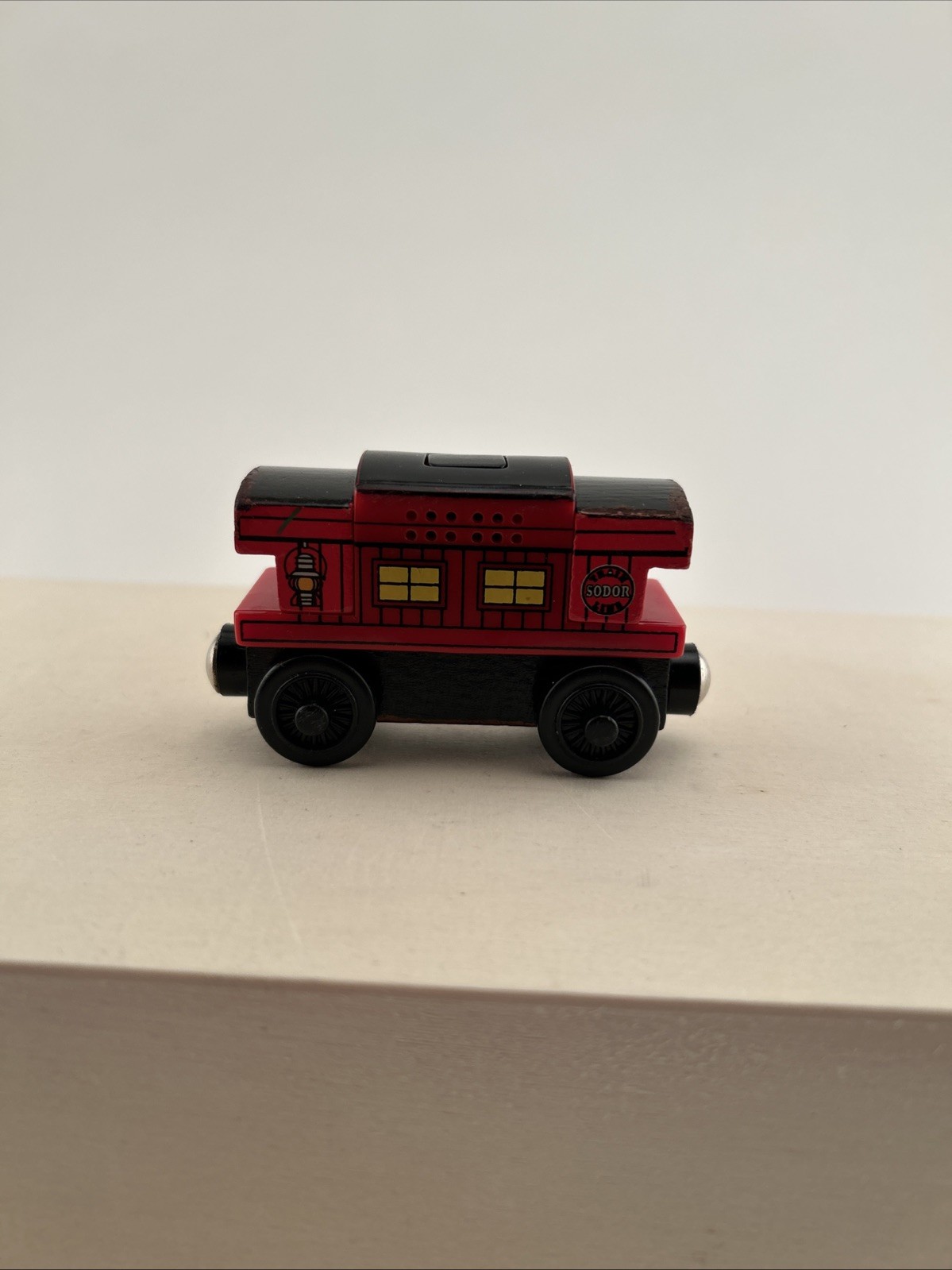 Thomas & Friends Wooden Railway, Musical Caboose – Battery Operated Works