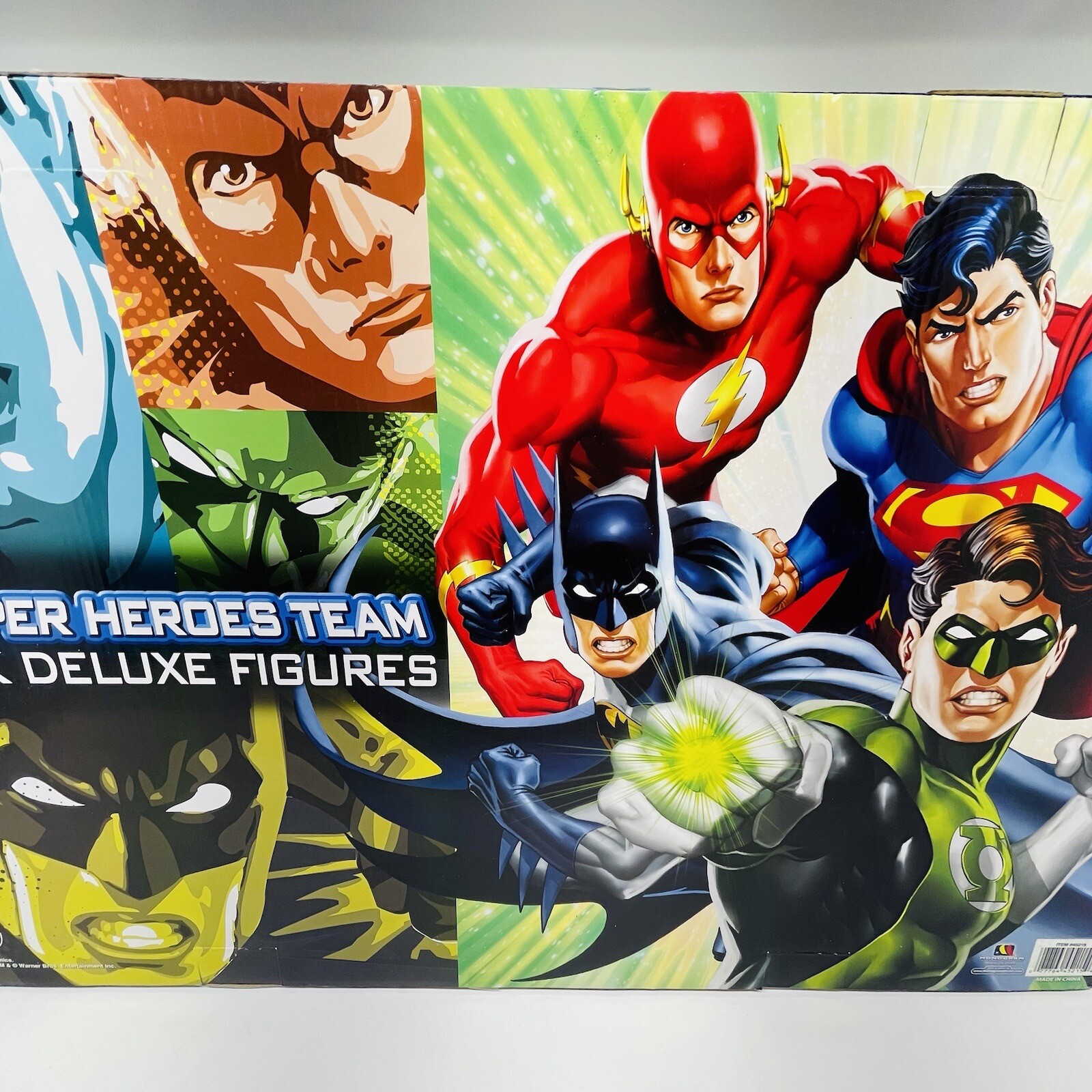 DC SUPER HEROES TEAM 8 Pack 4&Prime; Mini Figures BATMAN SUPERMAN WONDER WOMAN FLASH