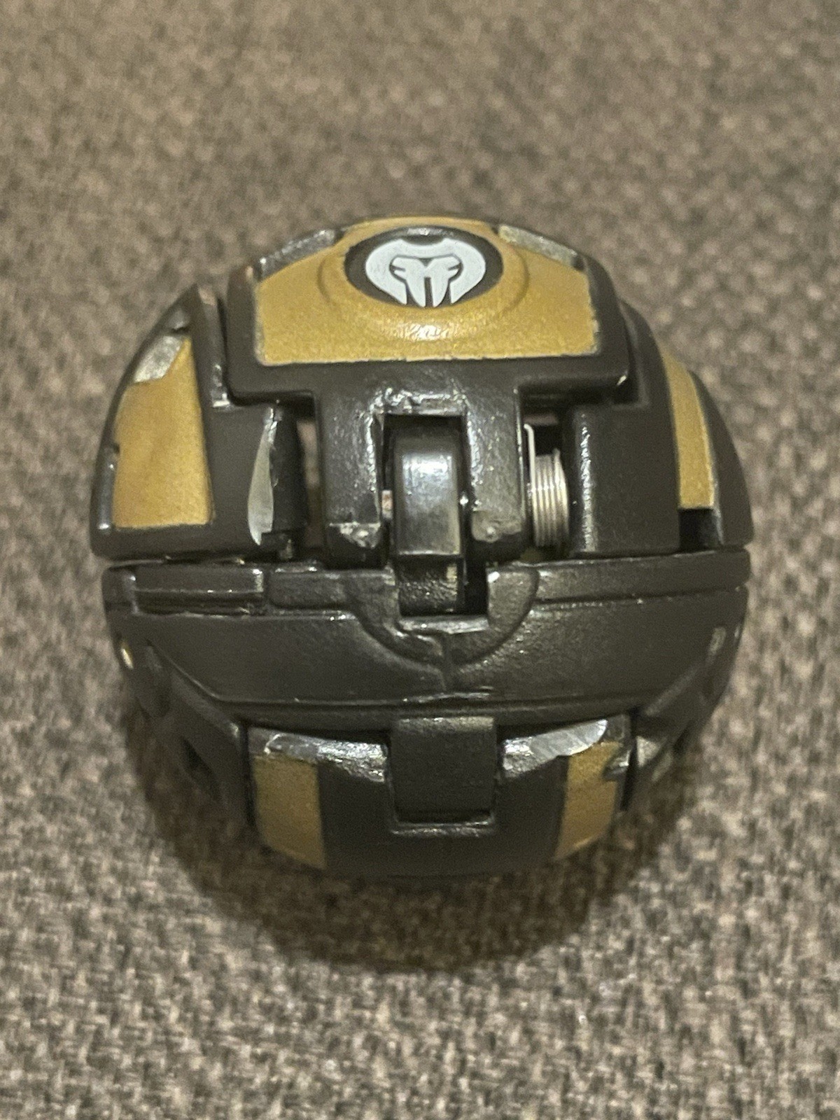 Bakugan Bronze Attack B2 Darkus Gold Black Fortress 650G Read Description