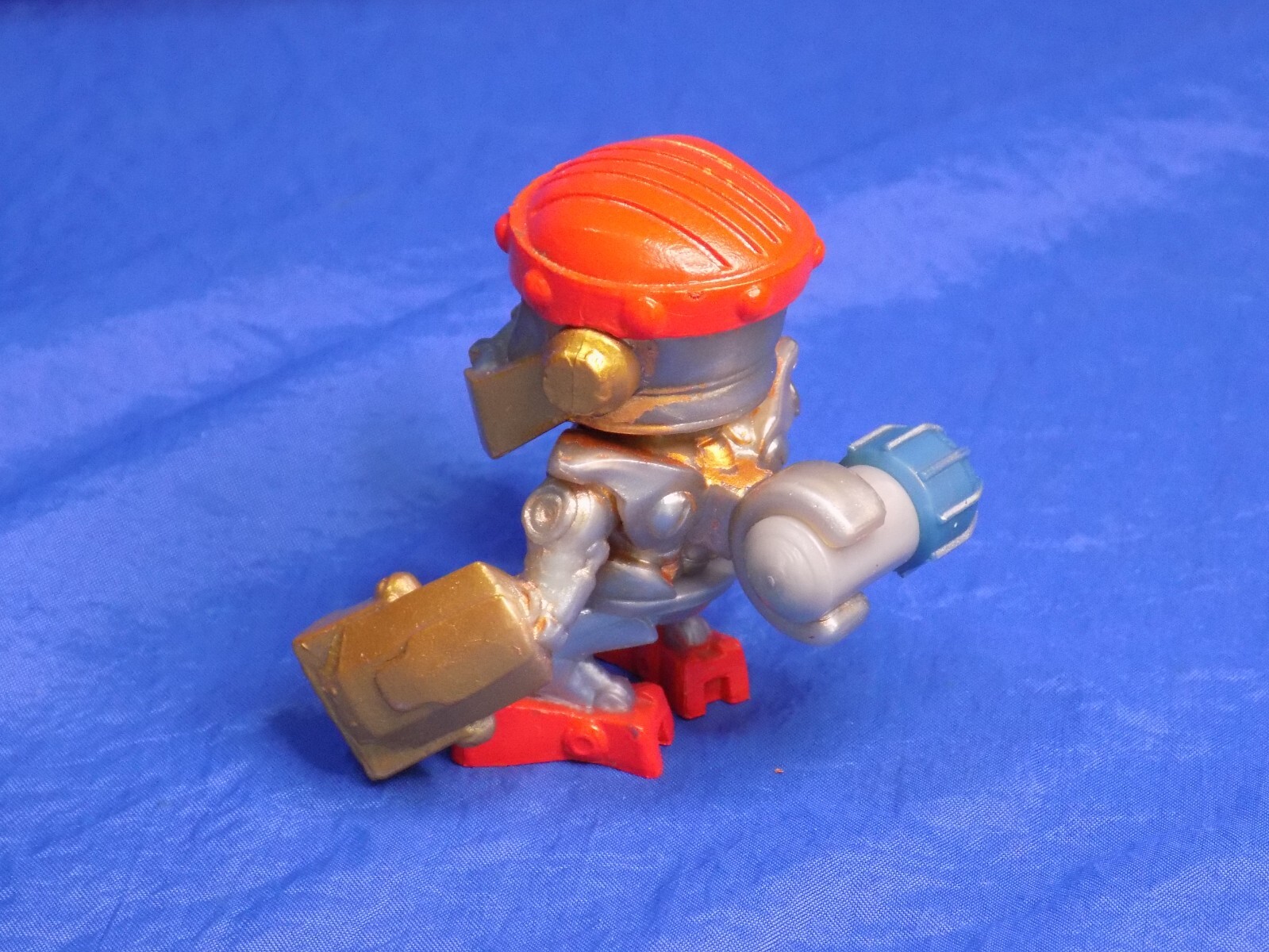 Treasure X Gold SLUGGER ROBOTS Poseable Robot Moose 2022