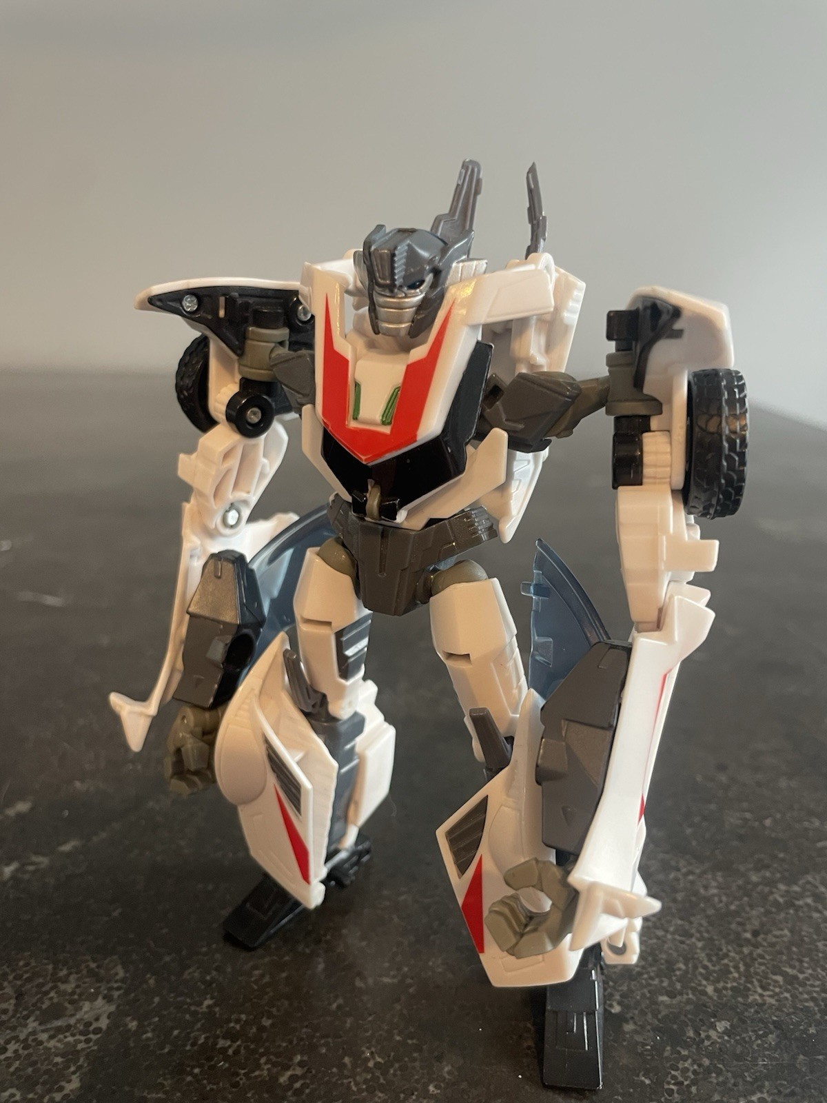 Transformers Prime RID Deluxe Class Autobot Wheeljack 2011